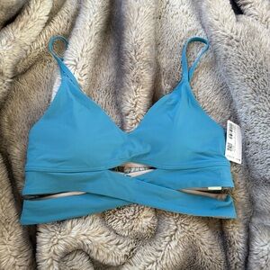 NWT Lululemon V-Neck Crossover Underband Bra Marlin Blue